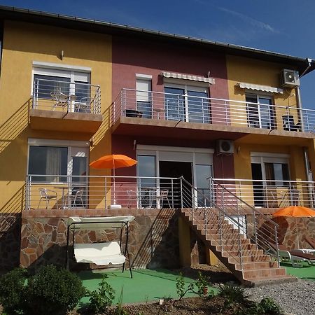 Guestrooms Struma Dolinata Strumyani Bagian luar foto